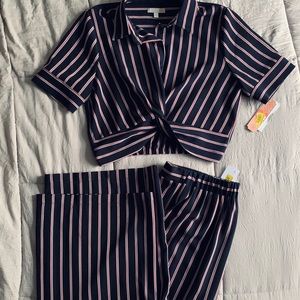 ✨Dillard’s Navy Striped Set✨